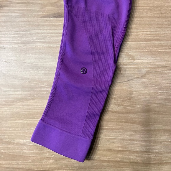 Lululemon Flow and Go Cropped Leggings Size 2 - Picture 6 of 6
